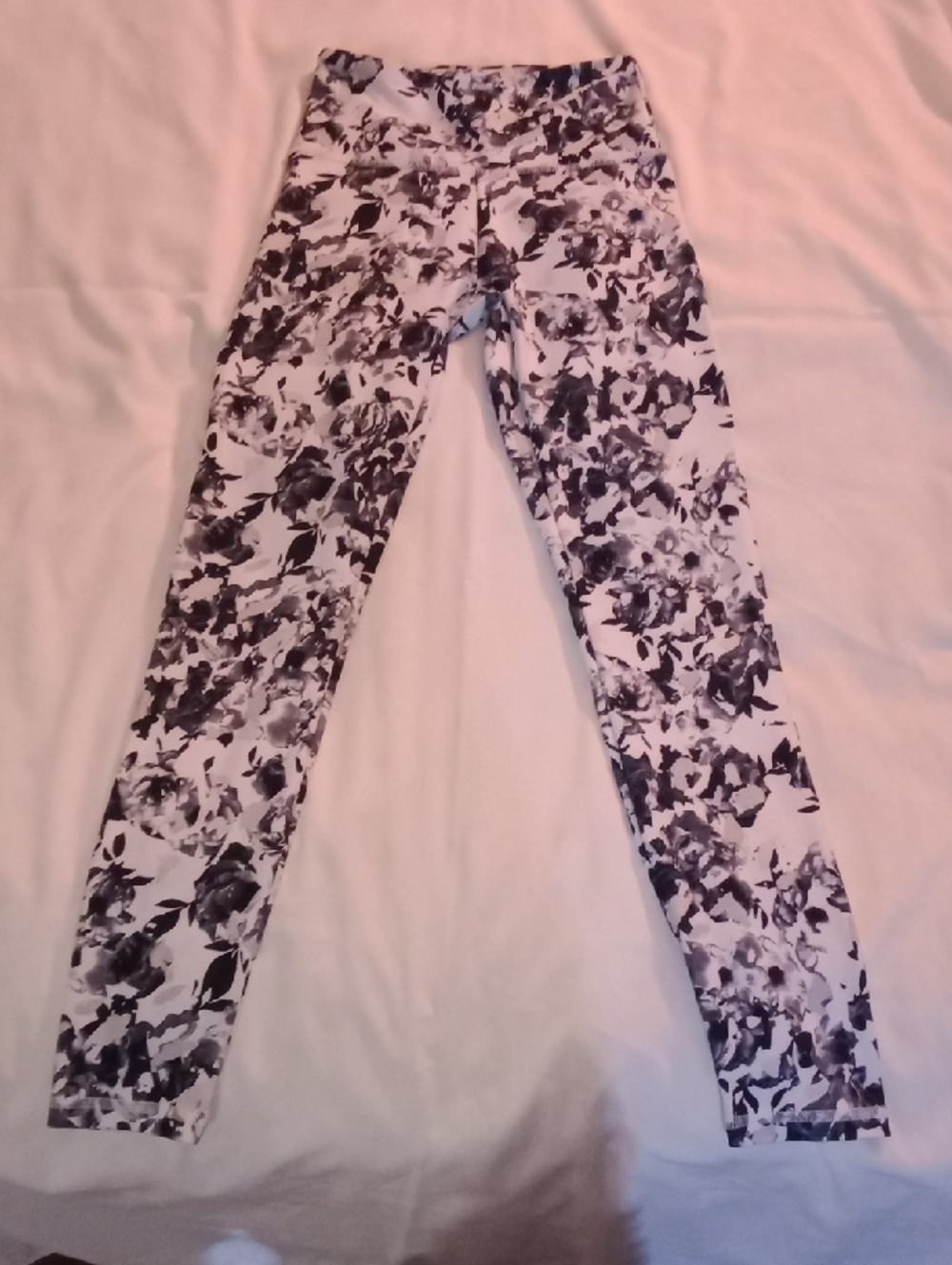 Balance Collection White and Black Botanical Print Leggings
